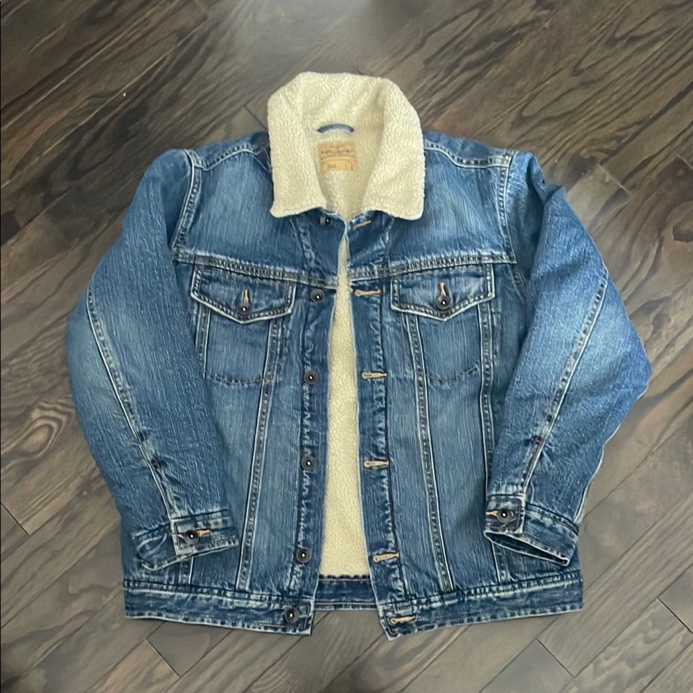 Sherpa-Lined Denim Jacket Old Navy Sz L